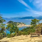 Awesome In Varese Ligure